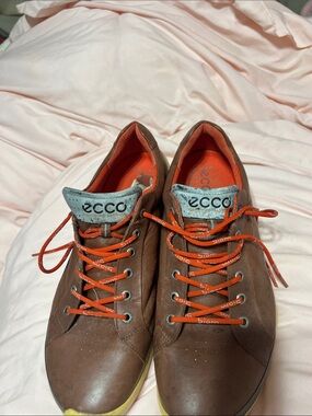 Ecco Men's Brown Leather Golf Shoes with Orange Laces and Lining